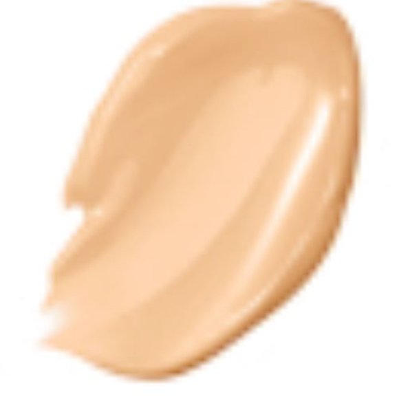 Ivory C 110 (Cool) Luminous 3D Foundation Normal to Dry Skin TimeWise® - Picture 4 of 4